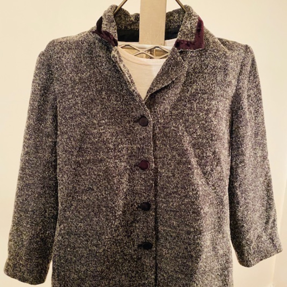 Talbot''s short textured button down blazer